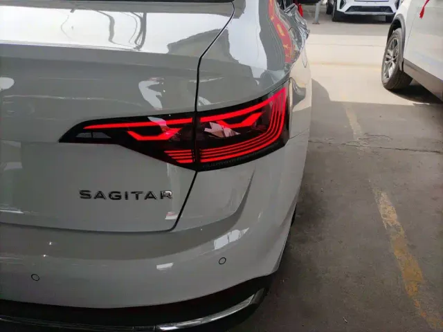 Volkswagen Sagitar — Фото автомобиля 23