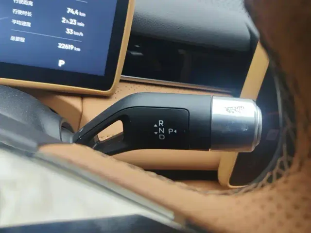 Geely Galaxy Xingyao 8 — Фото автомобиля 16
