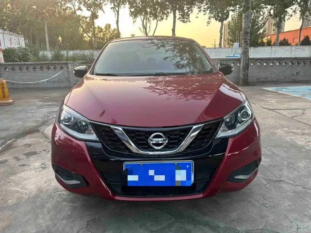 Nissan Tiida — Фото автомобиля 2