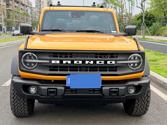 Ford Bronco — Фото автомобиля 18