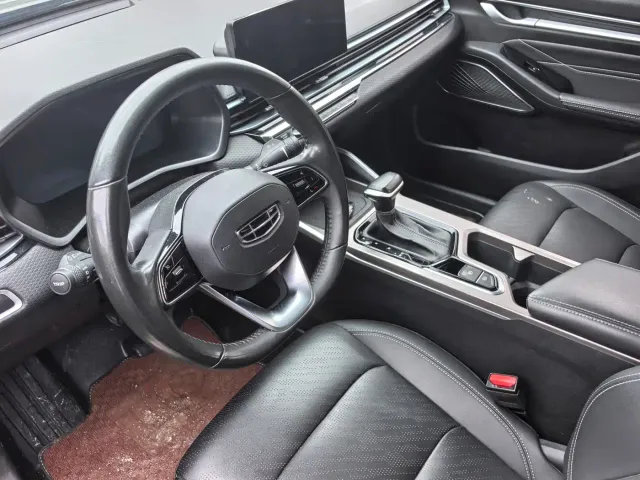 Geely Emgrand — Фото автомобиля 9