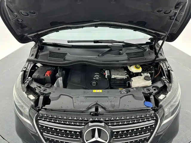 Mercedes-Benz V-Class — Фото автомобиля 25