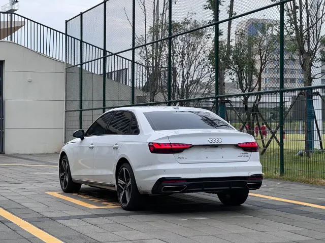 Audi A4L — Фото автомобиля 4