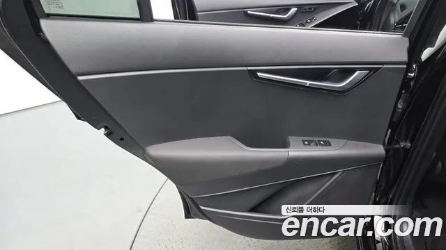 Kia Niro — Фото автомобиля 20