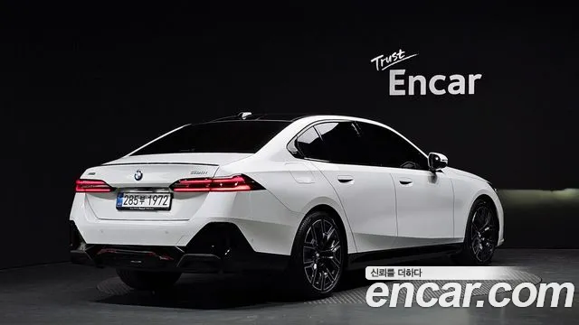 BMW 5-Series 5 серия (G60) 530i xDrive M Sport Pro Special Edition — Фото автомобиля 2