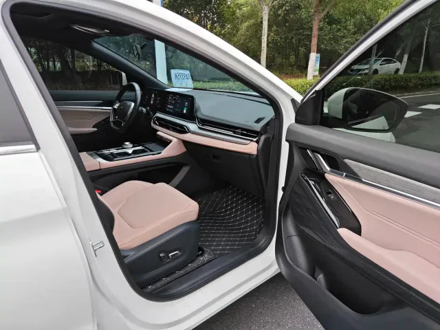 JAC Motors JAC QX PHEV — Фото автомобиля 19