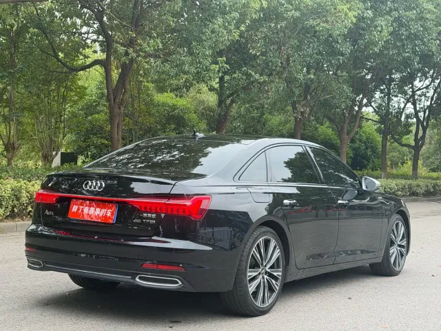 Audi A6L — Фото автомобиля 9