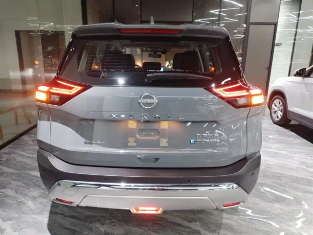 Nissan X-Trail — Фото автомобиля 5