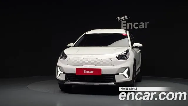 Kia Niro — Фото автомобиля 3
