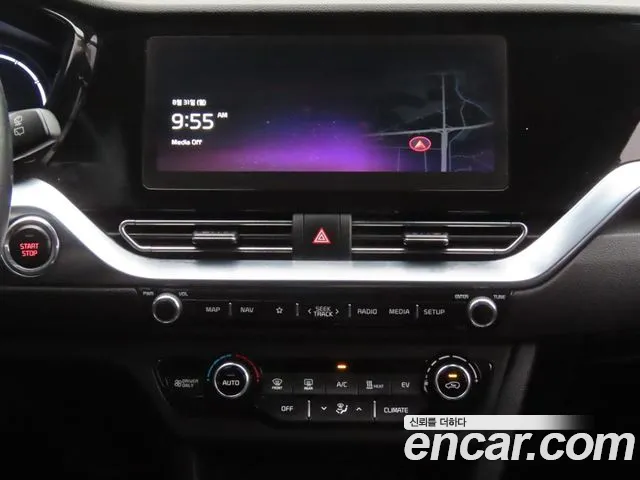 Kia Niro — Фото автомобиля 11