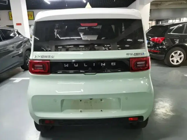 Wuling Hongguang Mini EV — Фото автомобиля 5