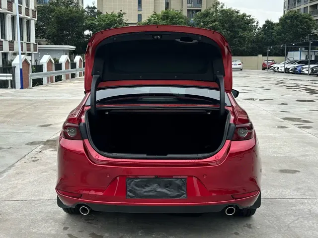 Mazda Axela — Фото автомобиля 14