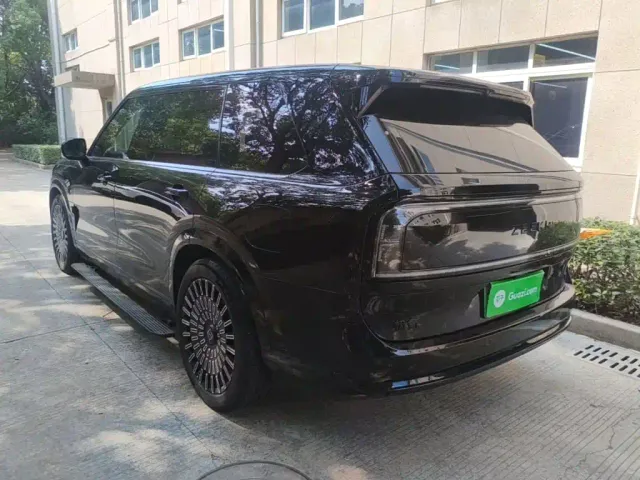 ZEEKR Zeekr 9X 2025 model Ultra Edition 70kWh — Фото автомобиля 4