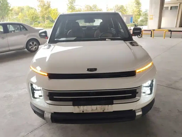 Geely ICON — Фото автомобиля 2