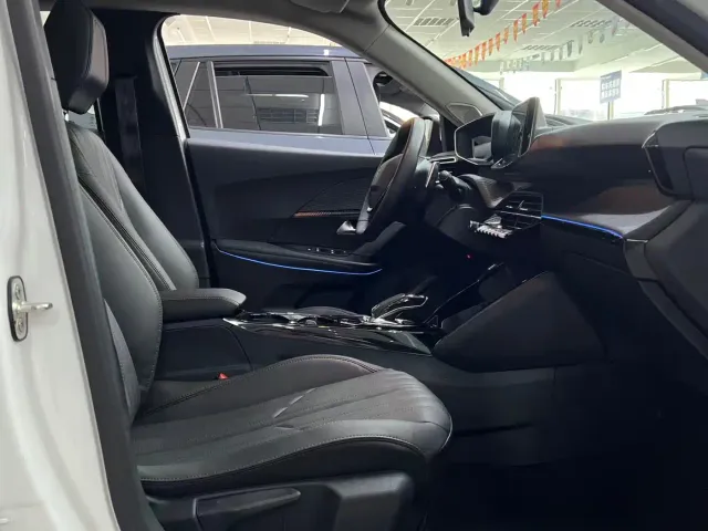 Peugeot 2008 — Фото автомобиля 16