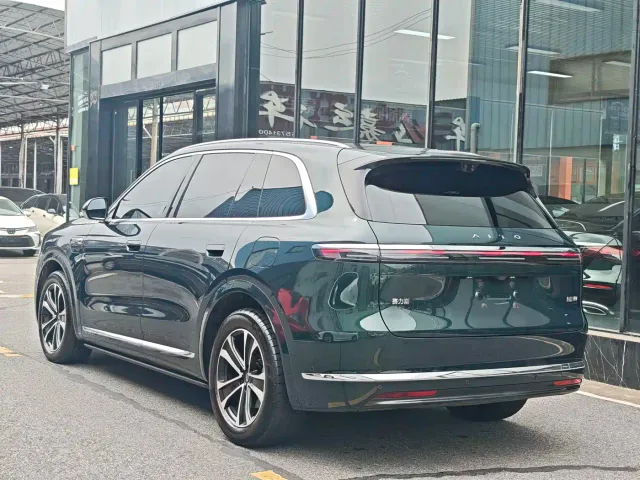 Aito M7 — Фото автомобиля 10