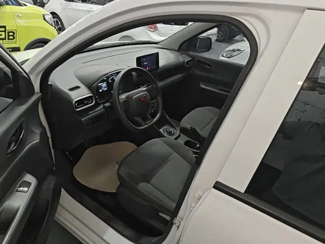 Wuling Hongguang — Фото автомобиля 14