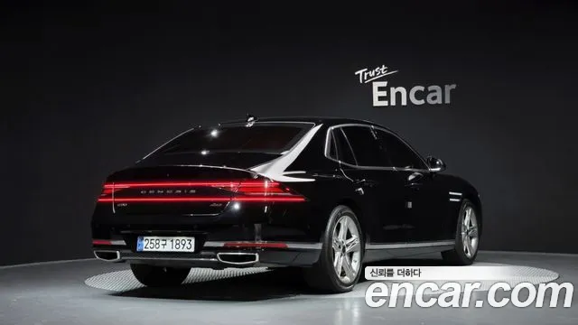 Genesis G90 Бензин 3.5 турбо AWD — Фото автомобиля 2