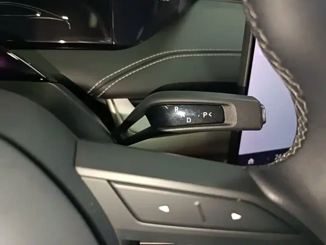 Xiaomi SU7 — Фото автомобиля 13