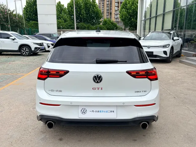 Volkswagen Golf GTI — Фото автомобиля 10