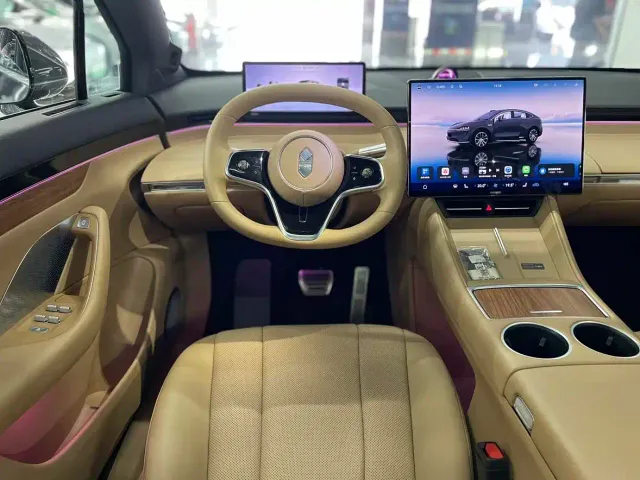 Luxeed R7 — Фото автомобиля 12