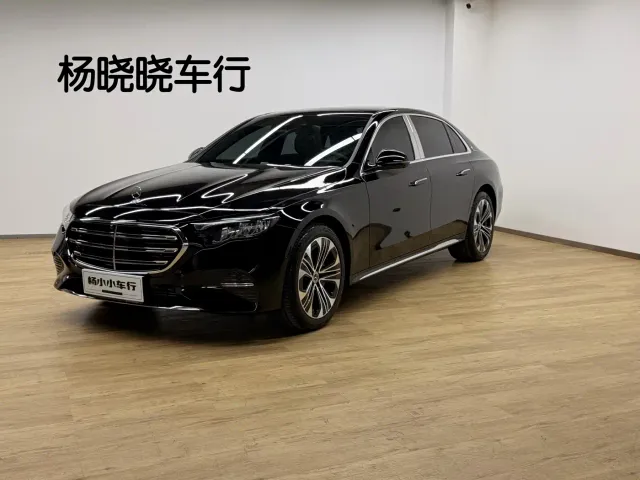 Фотография автомобиля — Mercedes-Benz E-Class