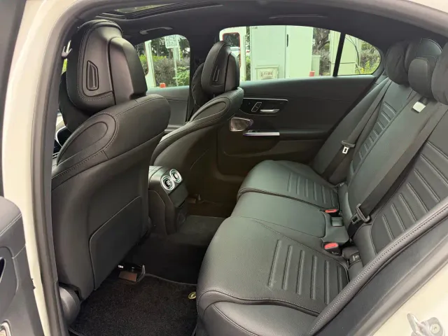 Mercedes-Benz C-Class — Фото автомобиля 10