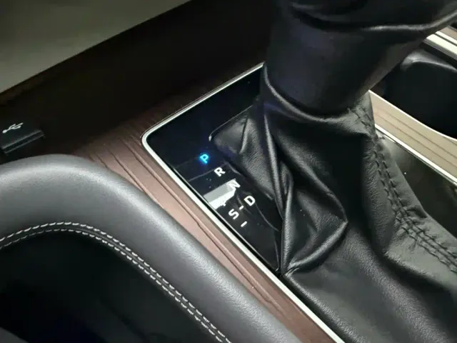 Toyota Granvia — Фото автомобиля 9