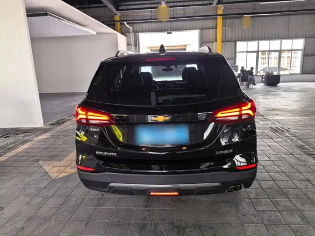 Chevrolet Equinox — Фото автомобиля 5