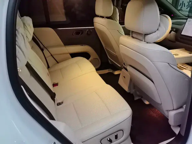 Li Auto i6 — Фото автомобиля 5