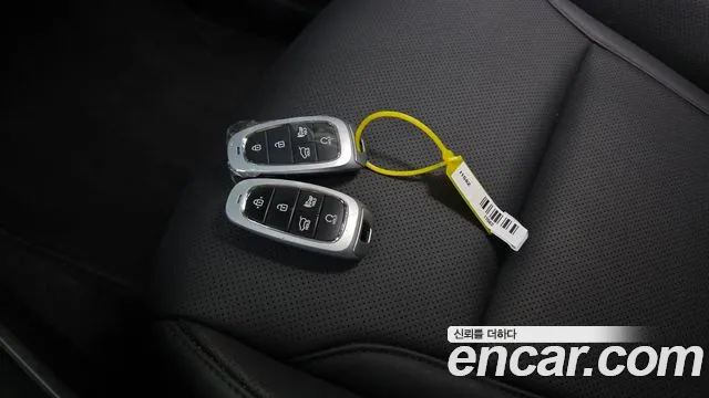 Hyundai Tucson Tucson (NX4) Дизель 2.0 2WD — Фото автомобиля 18