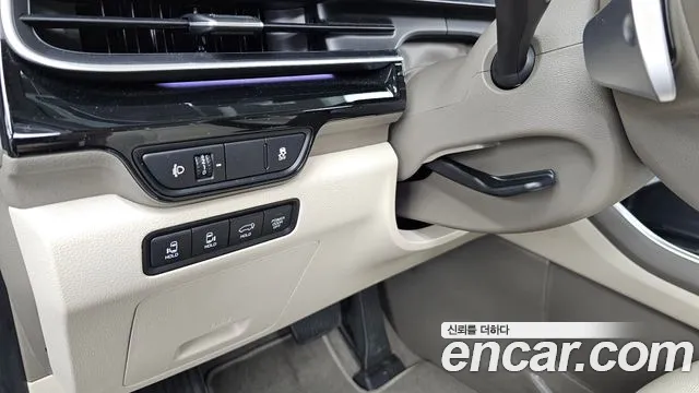 Kia Carnival Generation 4 — Фото автомобиля 29