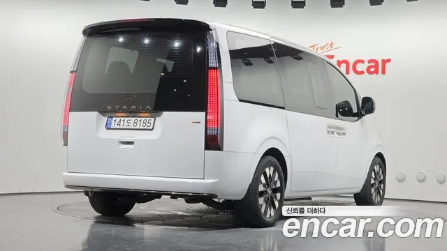 Hyundai Staria — Фото автомобиля 2