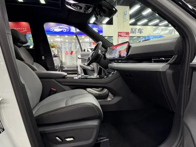Ford Lingrui — Фото автомобиля 6