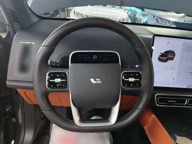 Li Auto L7 — Фото автомобиля 10