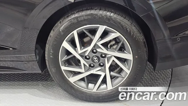 Hyundai Grandeur GN7 — Фото автомобиля 6
