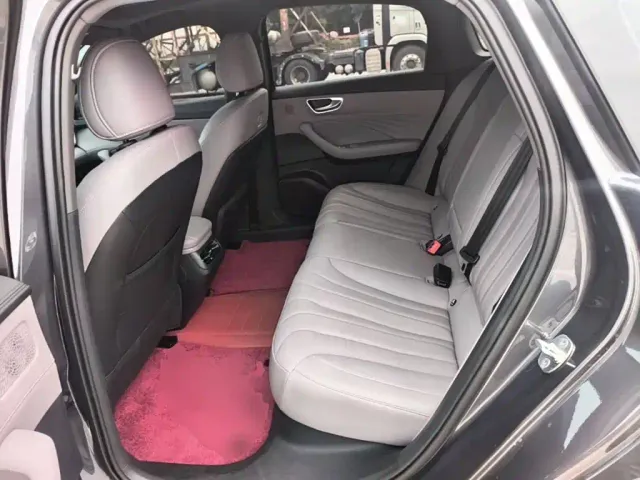 Roewe M7 DMH — Фото автомобиля 16