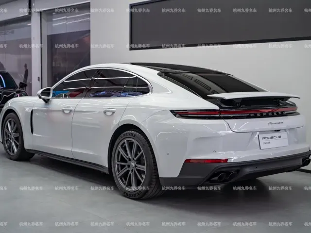 Porsche Panamera — Фото автомобиля 5