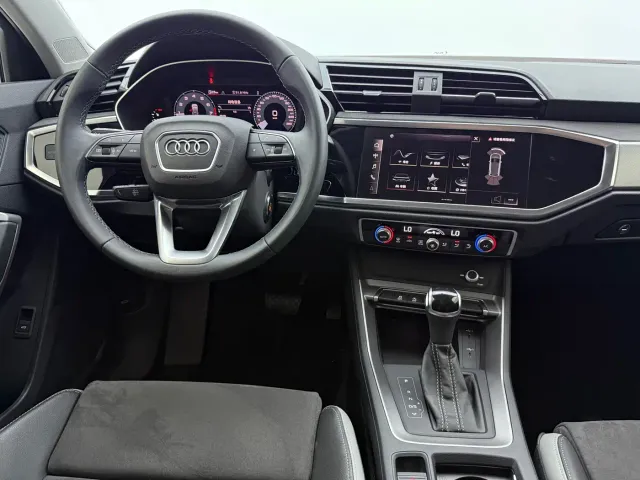 Audi Q3 — Фото автомобиля 14