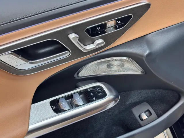 Mercedes-Benz E-Class — Фото автомобиля 9