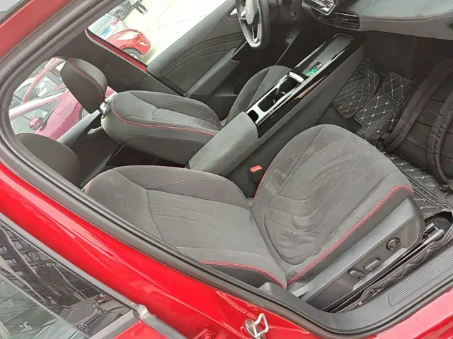 Volkswagen ID.3 — Фото автомобиля 24