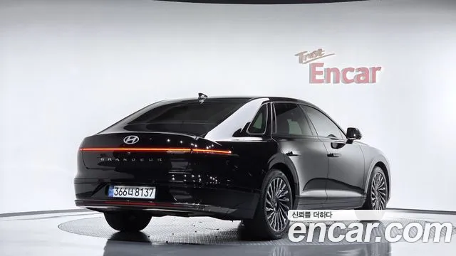 Hyundai Grandeur GN7 — Фото автомобиля 2