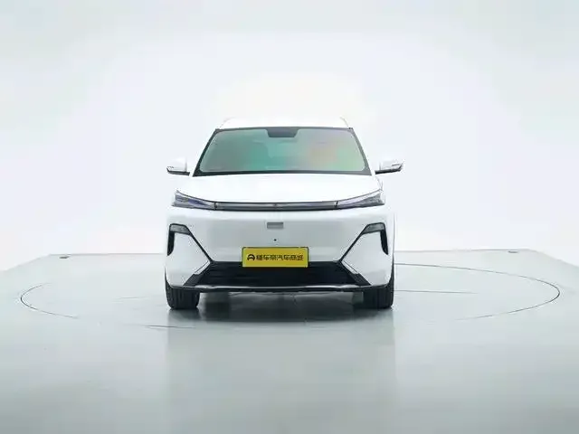Фотография автомобиля — Geely Galaxy Starship 7 EM-i