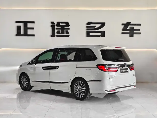 Honda Elysion — Фото автомобиля 6