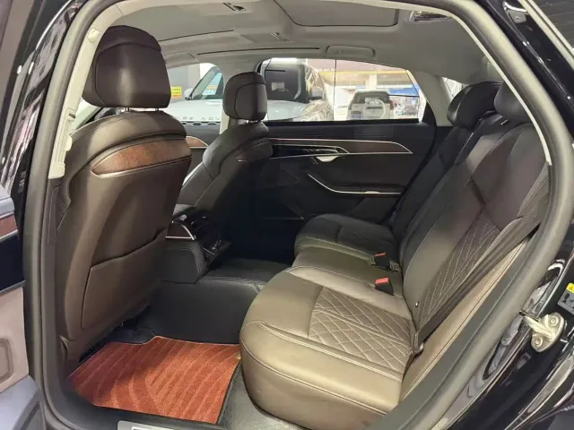 Audi A8 — Фото автомобиля 8