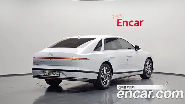 Hyundai Grandeur Grandeur (GN7) — Фото автомобиля 2