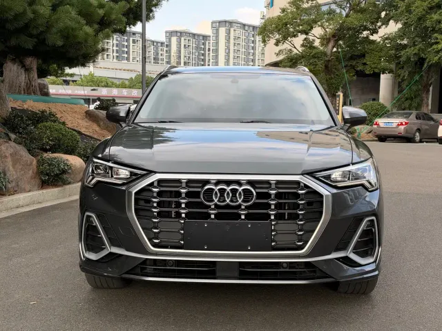 Audi Q3 — Фото автомобиля 2