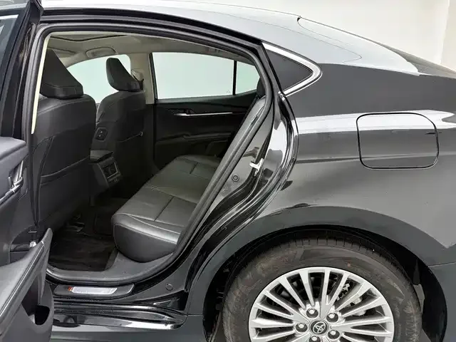 Toyota Camry 2024 2.0G Premium Edition — Фото автомобиля 14