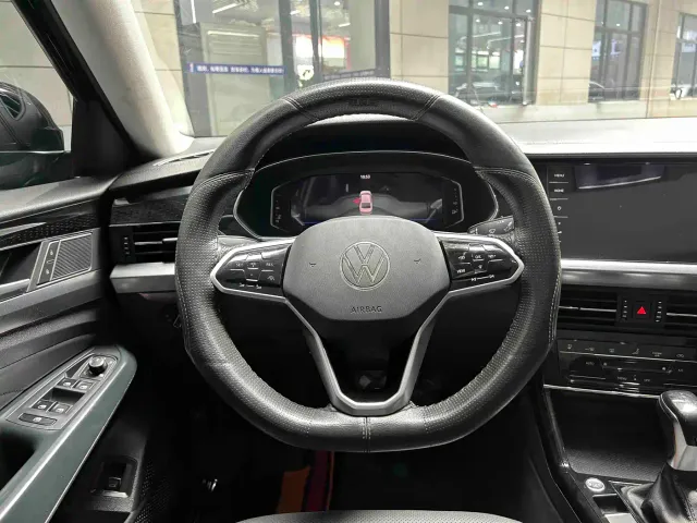 Volkswagen Passat — Фото автомобиля 11