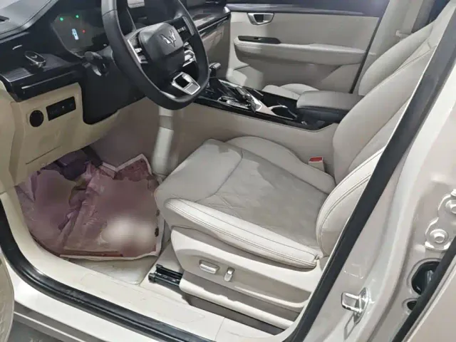Wuling Asta — Фото автомобиля 14